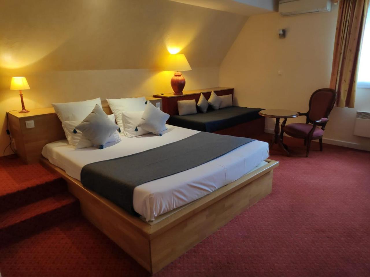 Logis Hotel Calisola Besancon - Soiree Etape Chalezeule Exteriér fotografie